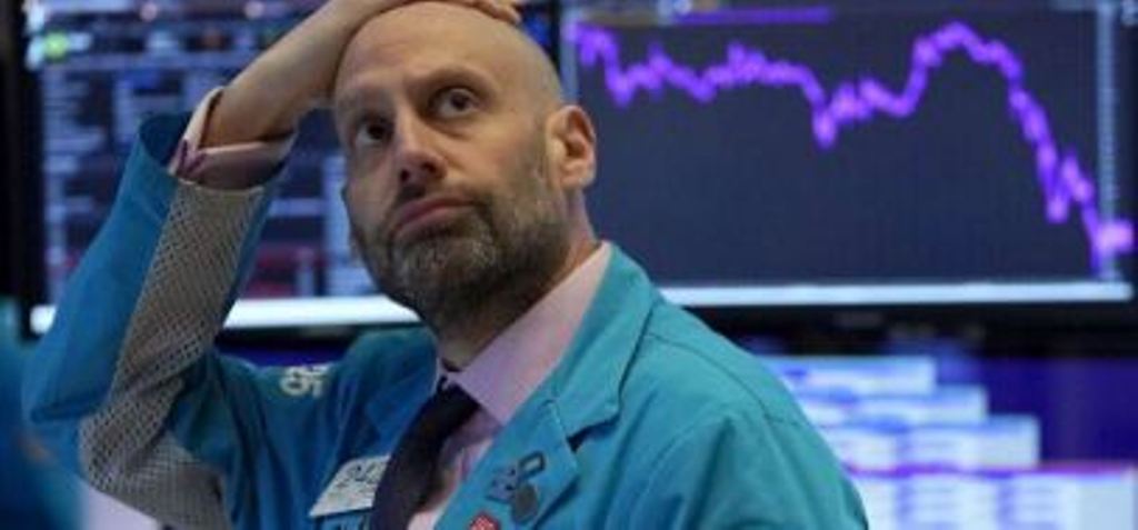 Stock futures trade lower on US job concerns