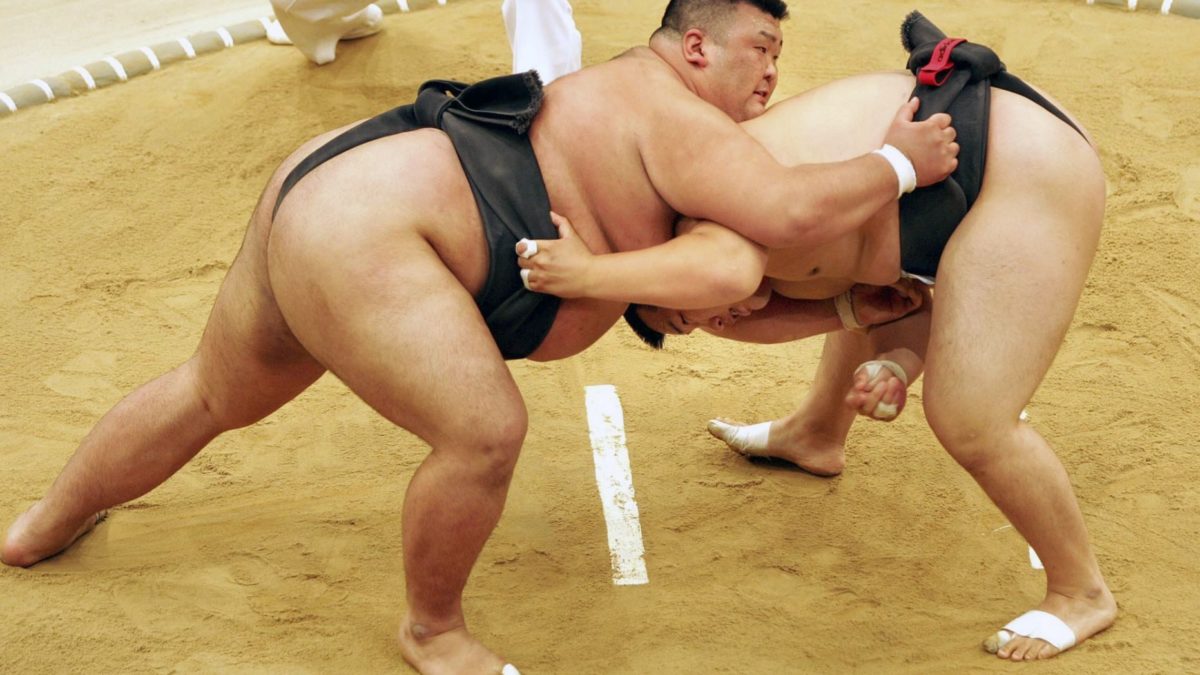 Sumo wrestler tests positive for coronavirus