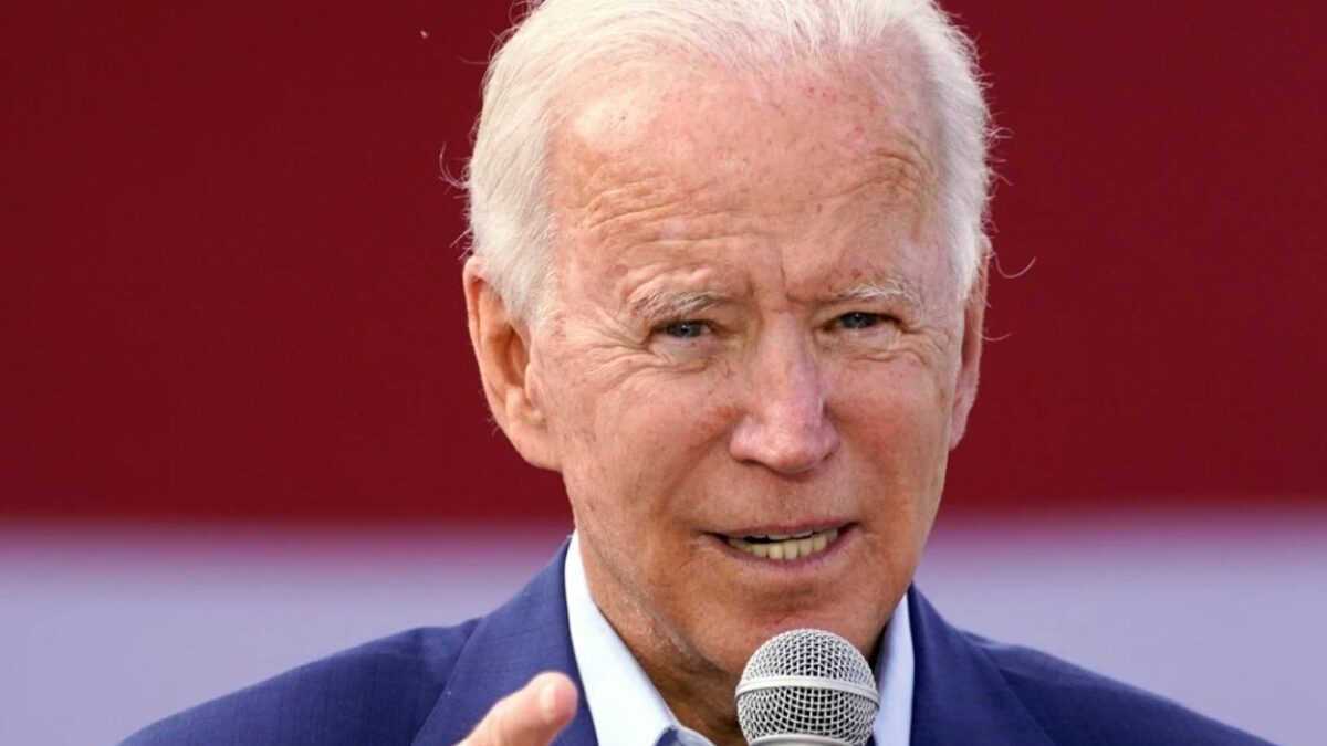 Biden campaign retires for the day at 9 a.m. as election looms